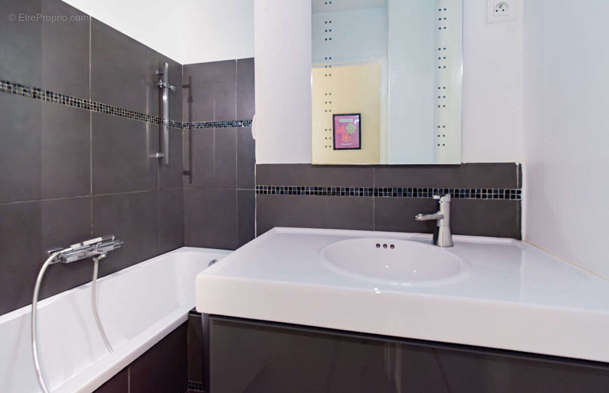 Appartement à MARSEILLE-6E
