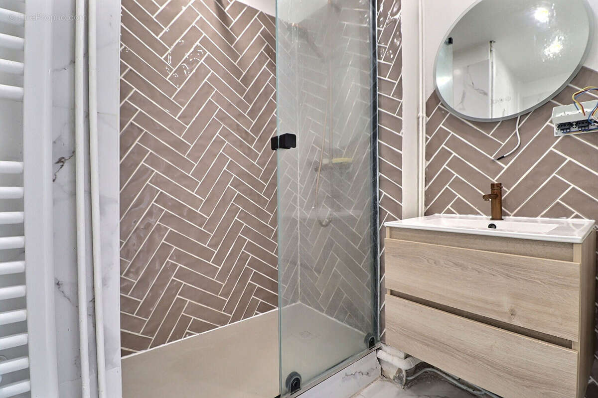 Appartement à AUBERVILLIERS