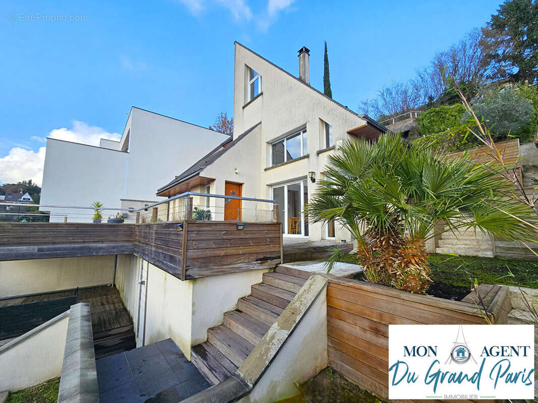 Maison à LE PLESSIS-ROBINSON