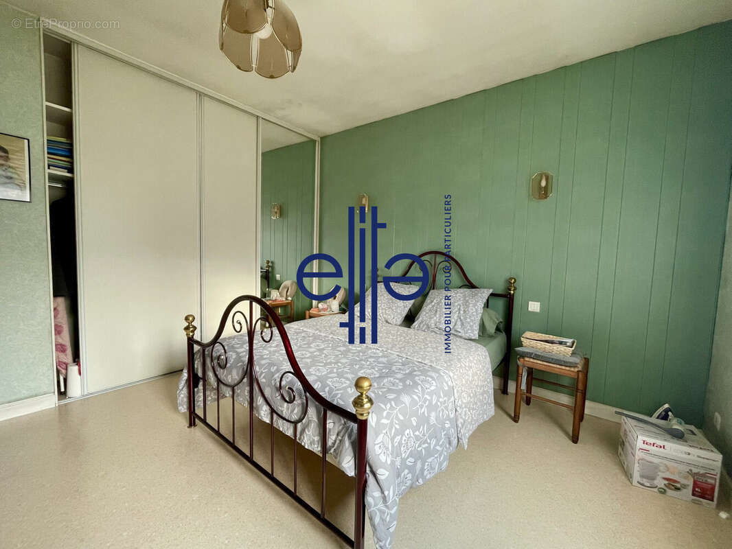 Maison à CHATEAU-L'EVEQUE