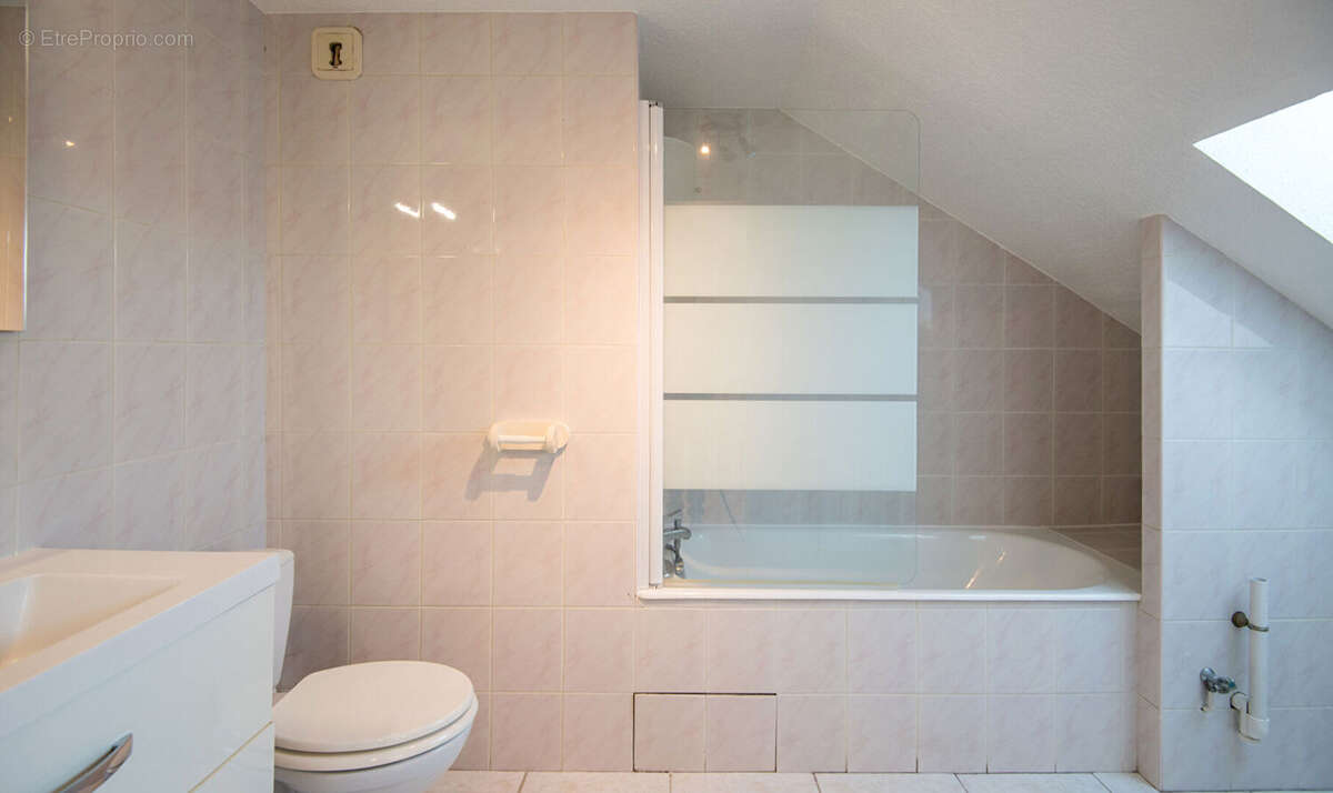 Appartement à ONET-LE-CHATEAU