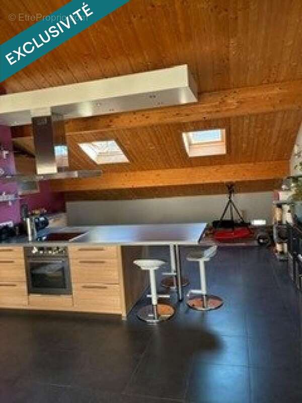 Maison 225 m² à Cons-La-Grandville  - photo 4