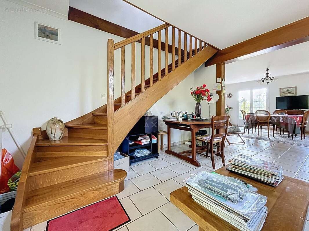 Maison à NOGENT-SUR-VERNISSON