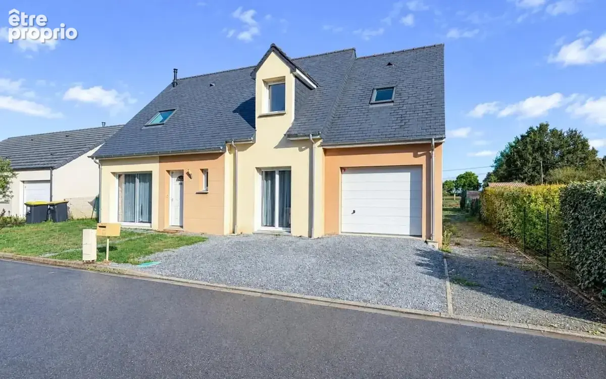 Maison à LA BAZOGE