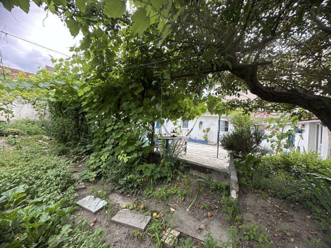 Maison à VILLETANEUSE