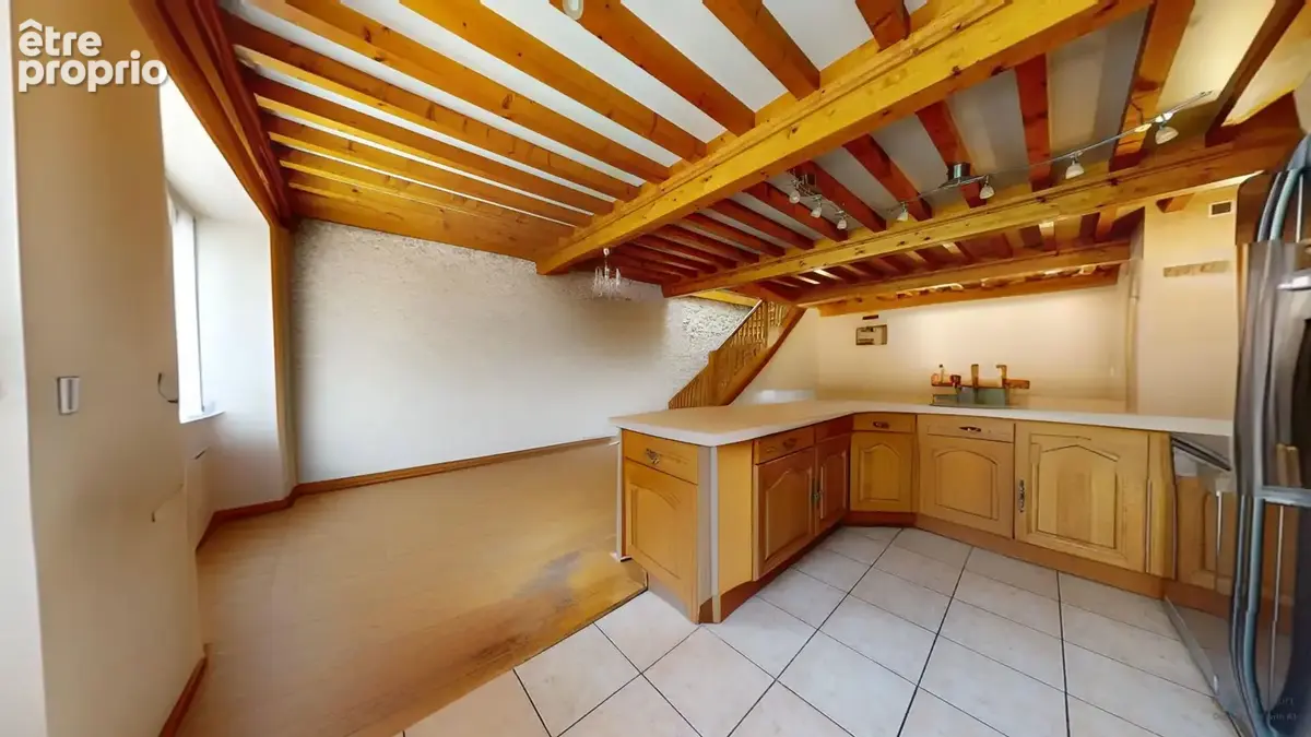 Maison à PONCIN