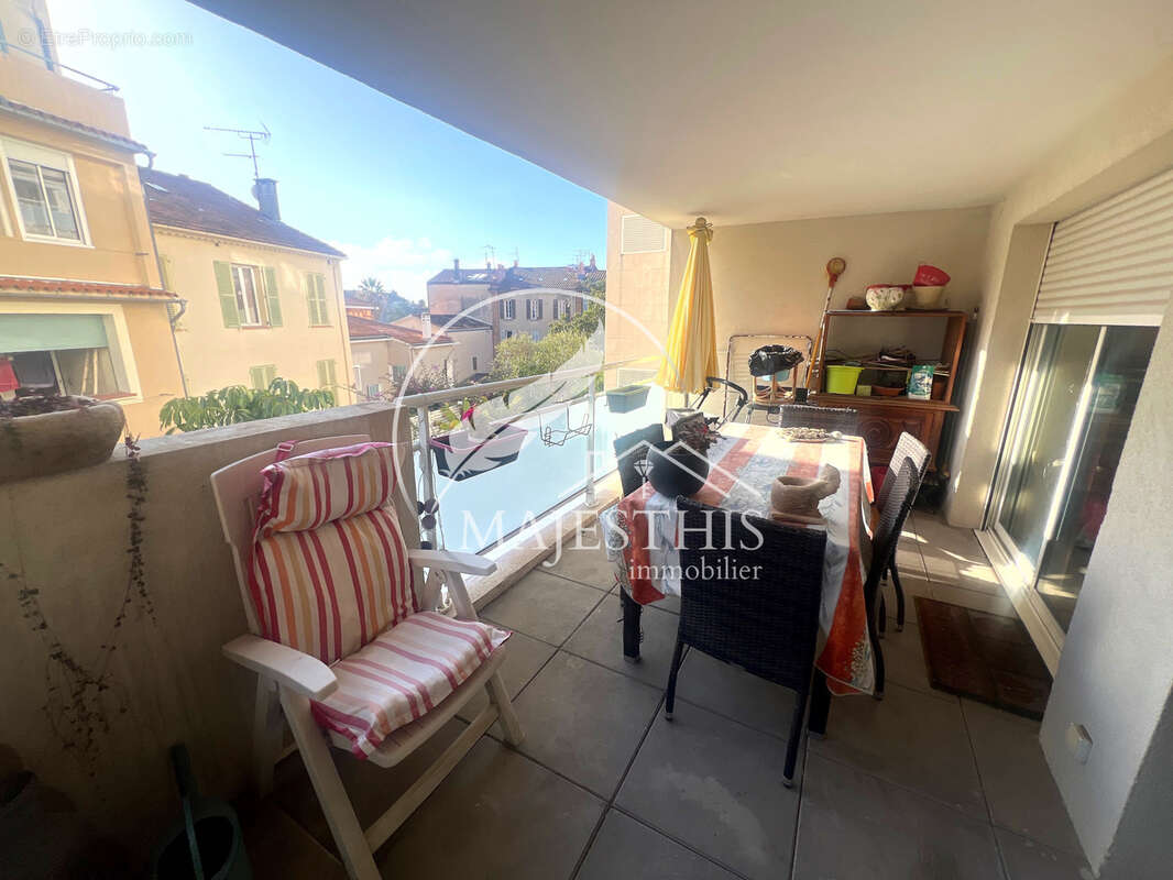 Appartement à HYERES