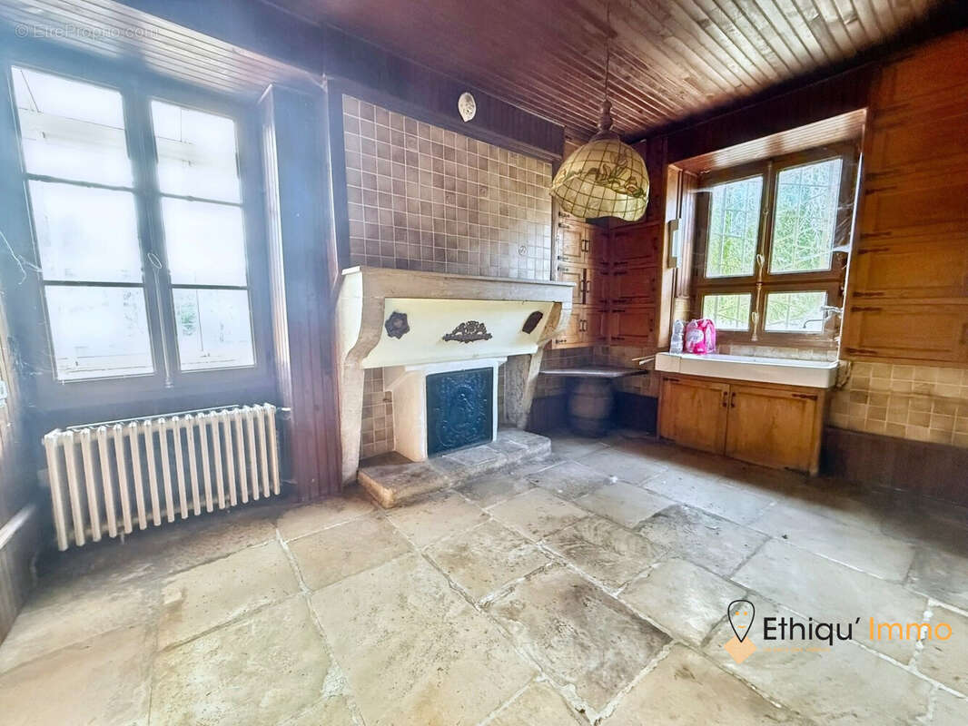Maison 218 m² à Montier-En-L'isle  - photo 3