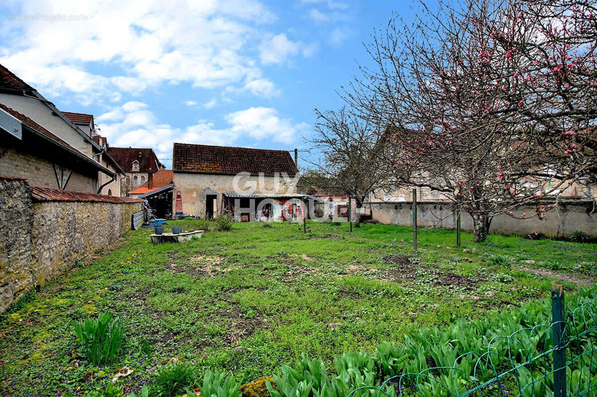 Maison à FRAISANS