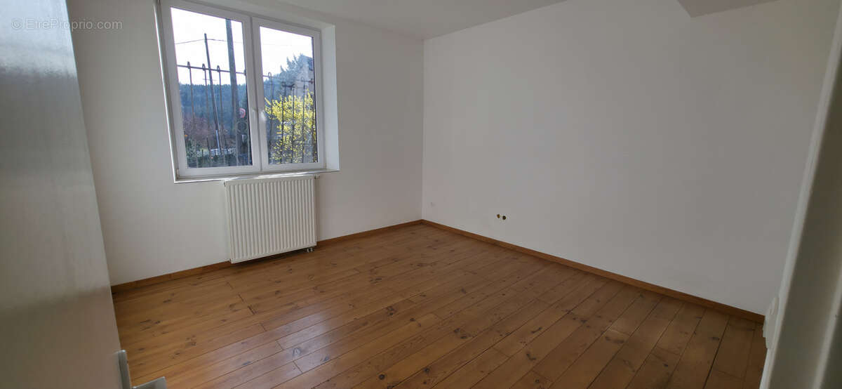 Appartement 110 m² à Ville  - photo 4