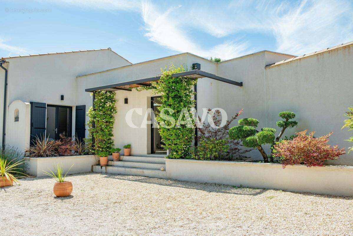 Vente Maison 5 pièces de 180m² - 13760 Saint-Cannat - photo 26