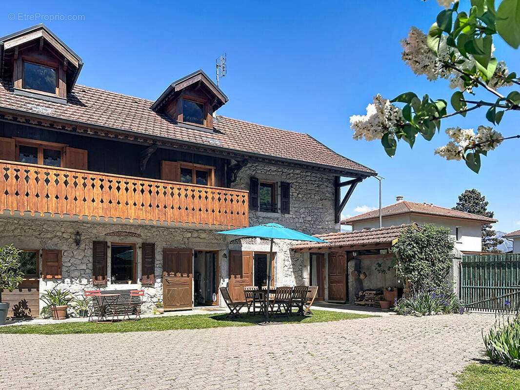 Maison à BONNEVILLE