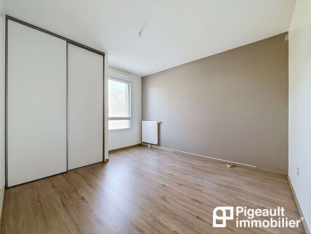 Appartement T3 à vendre - Saint Grégoire - Parking sécurisé - Cave - photo 4