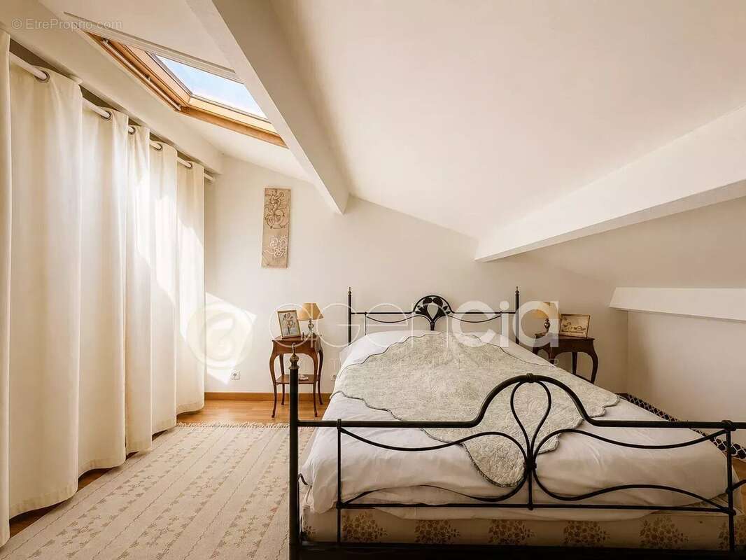 Maison à MOUGINS