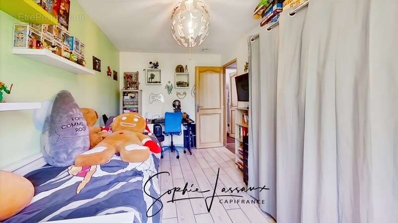 Maison récente de plain-pied à vendre en exclusivité à Authevernes – 152,35 m² – 5 pièces – 3 chambres – Double garage – Pièce c - photo 8