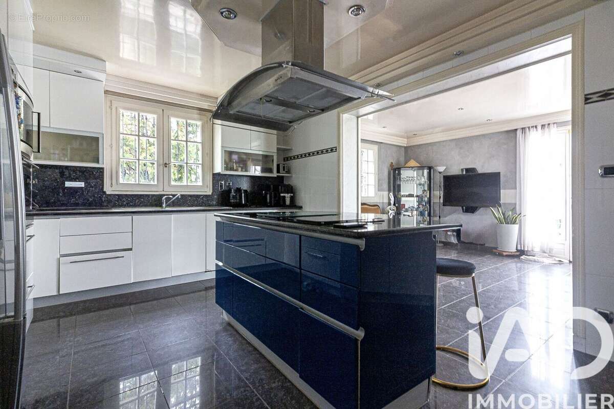 Photo 8 - Maison à BRON