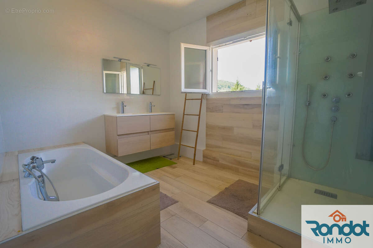 Maison à MAREY-SUR-TILLE