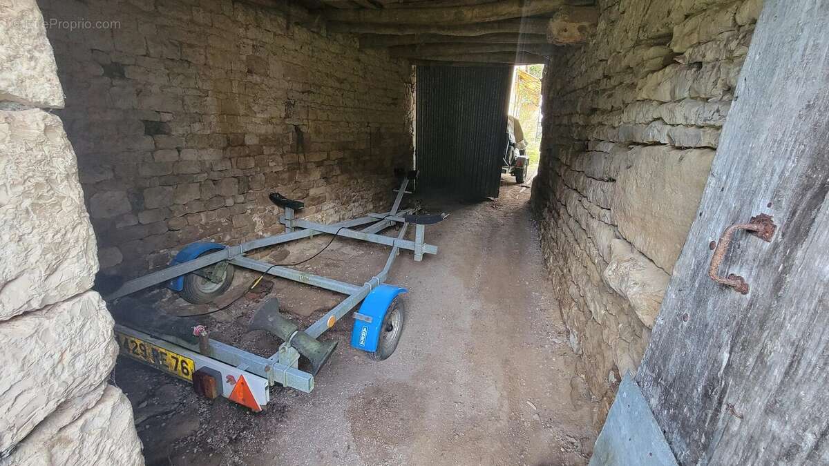 Maison de village à rénover avec dépendances - photo 19