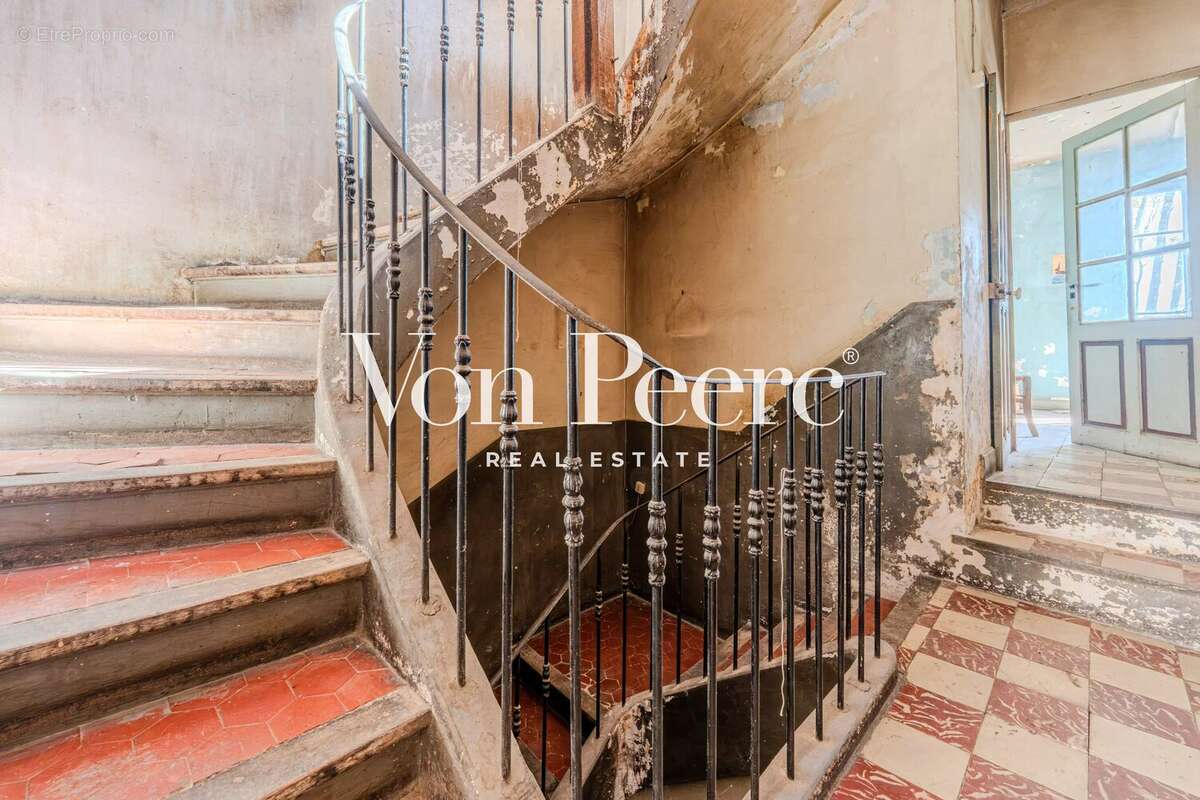 Maison à VILLENEUVE-LES-AVIGNON