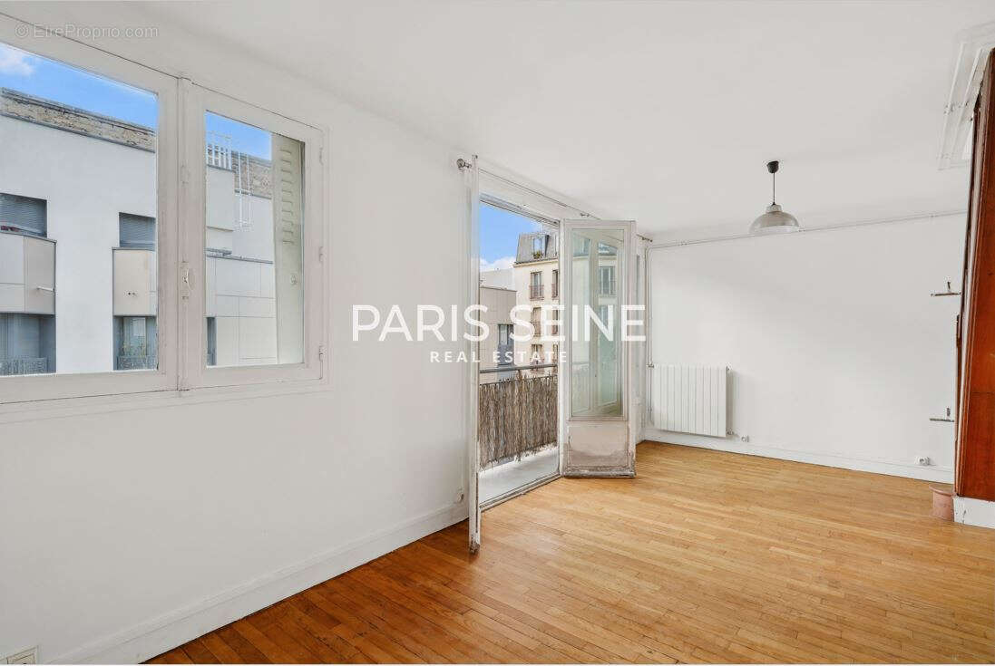 Appartement à PARIS-18E