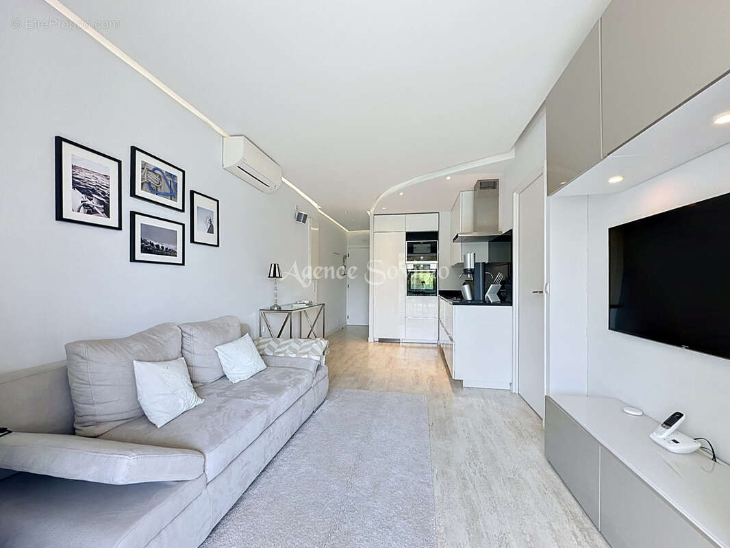 Appartement à MANDELIEU-LA-NAPOULE