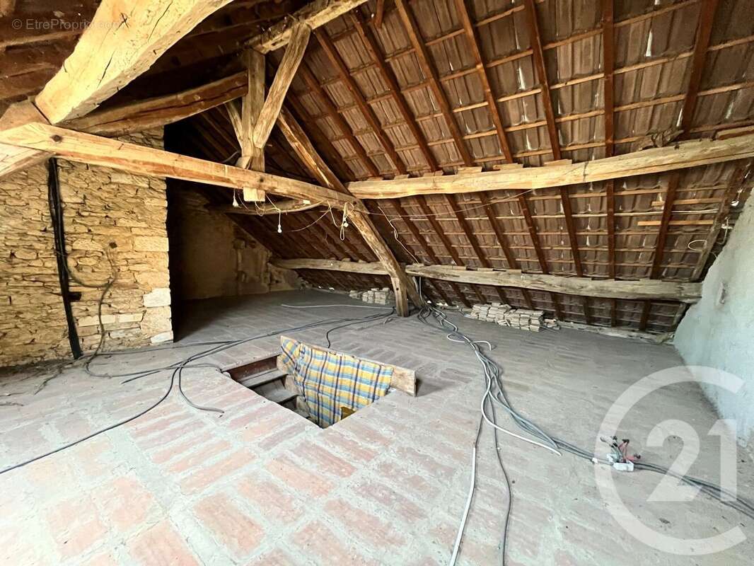 Maison 118 m² à Entrains-Sur-Nohain  - photo 10