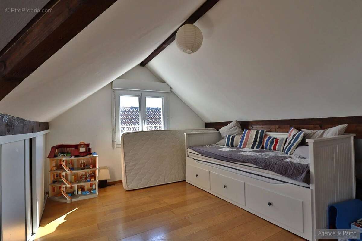 Maison à VERRIERES-LE-BUISSON