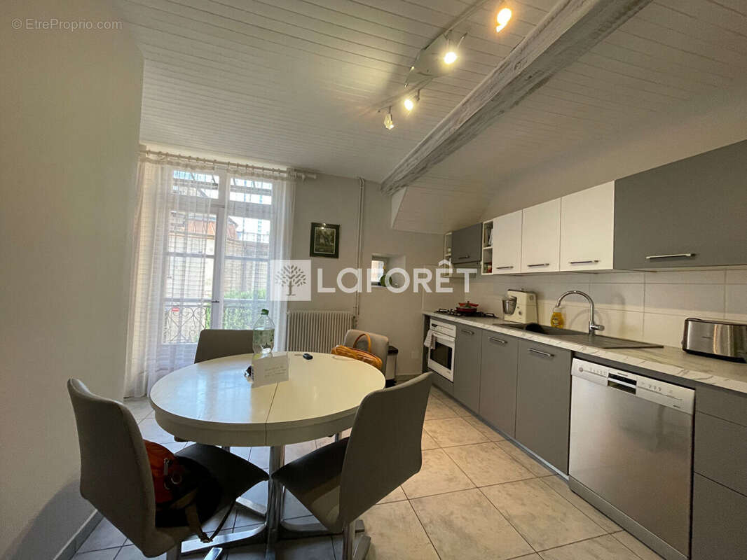 Maison à LONS-LE-SAUNIER