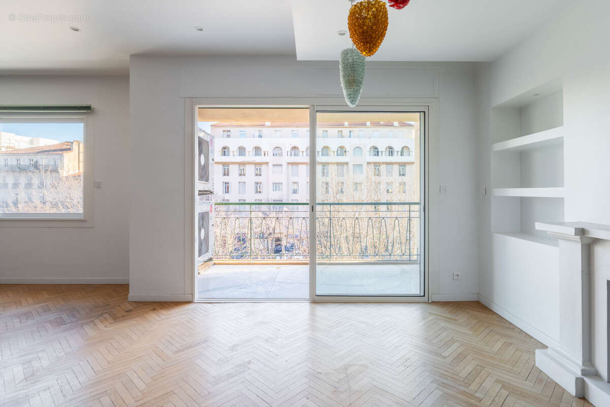Appartement à MARSEILLE-8E