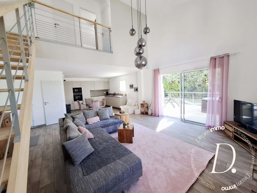 Maison 82 m² à Le Pouget  - photo 6