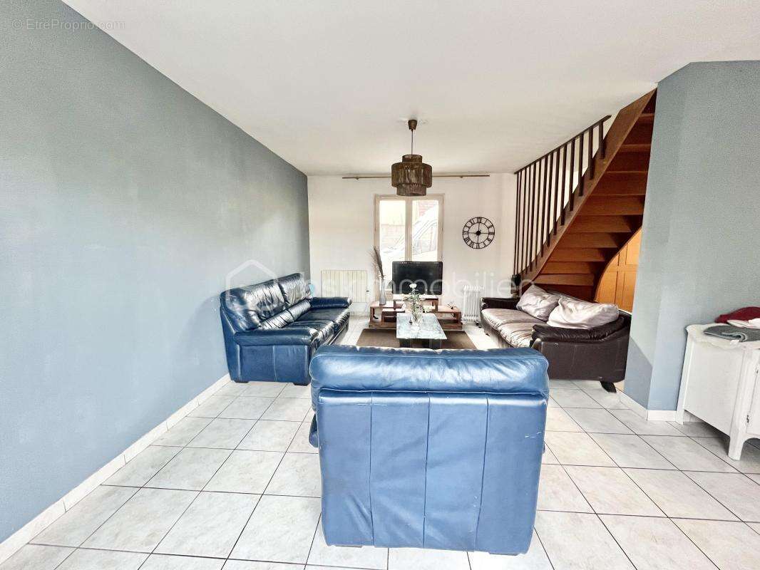 Maison à LES MUREAUX