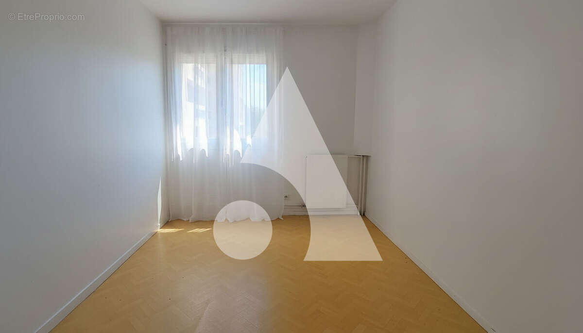 Appartement à EPINAY-SUR-SEINE