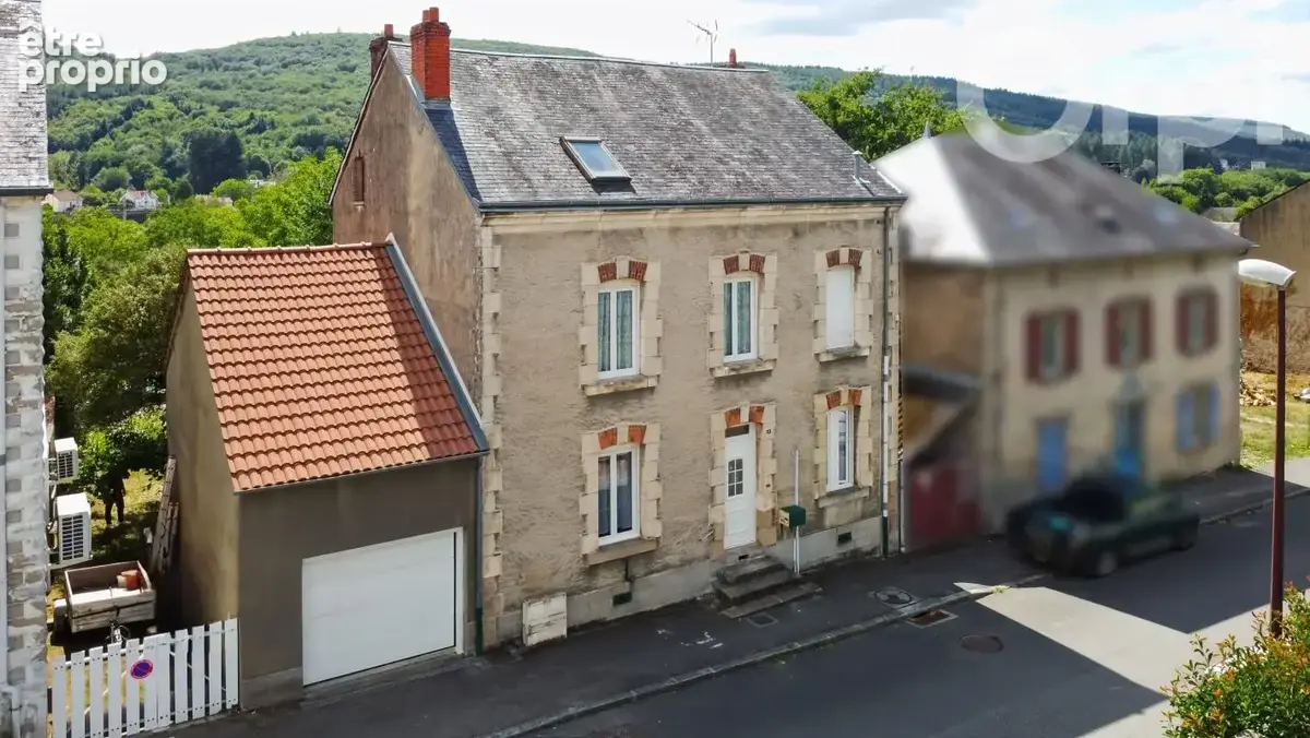 Maison à SAINT-SULPICE-LAURIERE