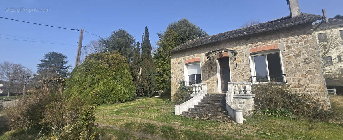 Maison à ARGENTAT