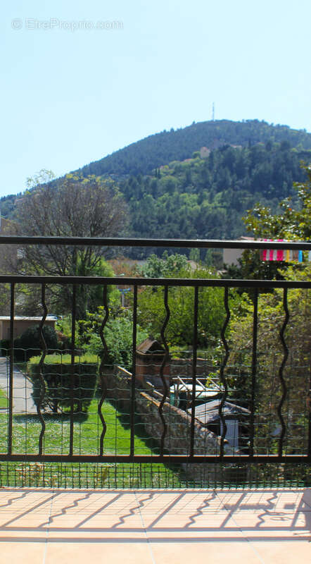 Appartement à SOLLIES-PONT