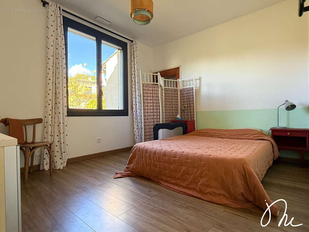 Maison à SAINT-JEAN-DE-LA-BLAQUIERE