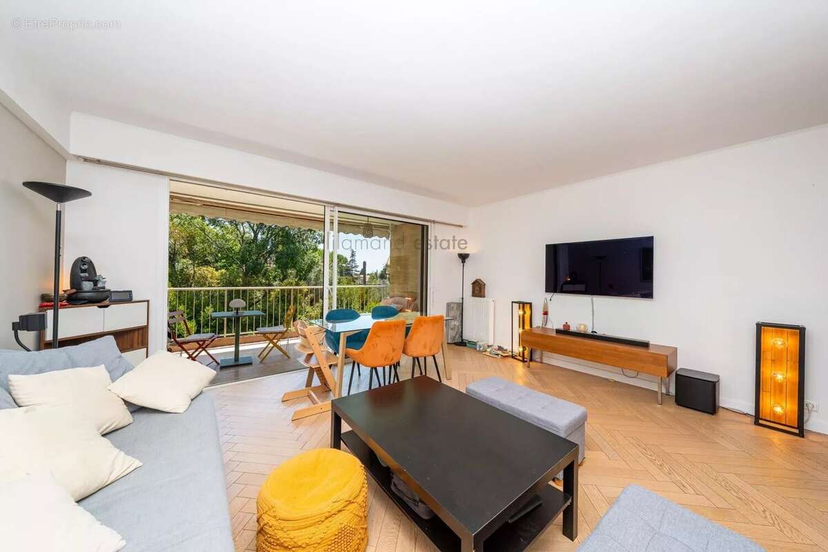 Cannes montrose - grand 2 pieces parfait etat - terrasse - parking - photo 3