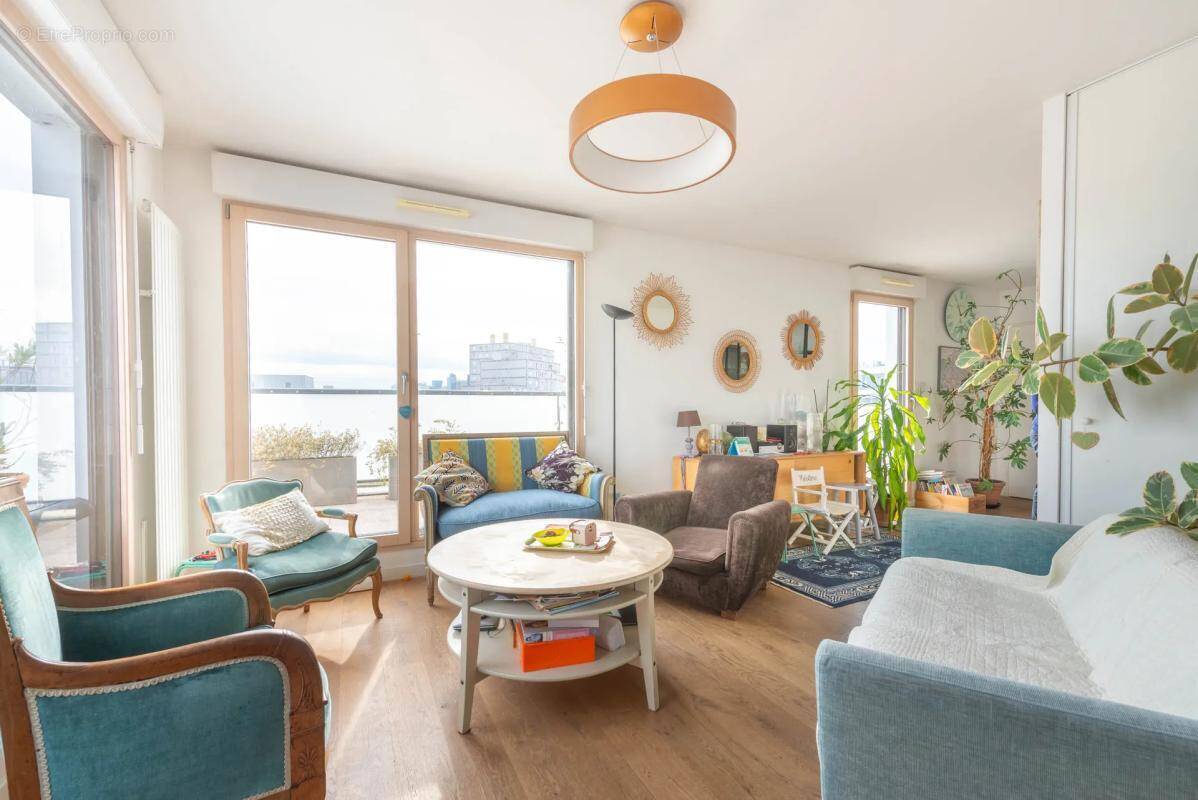 Appartement à COLOMBES