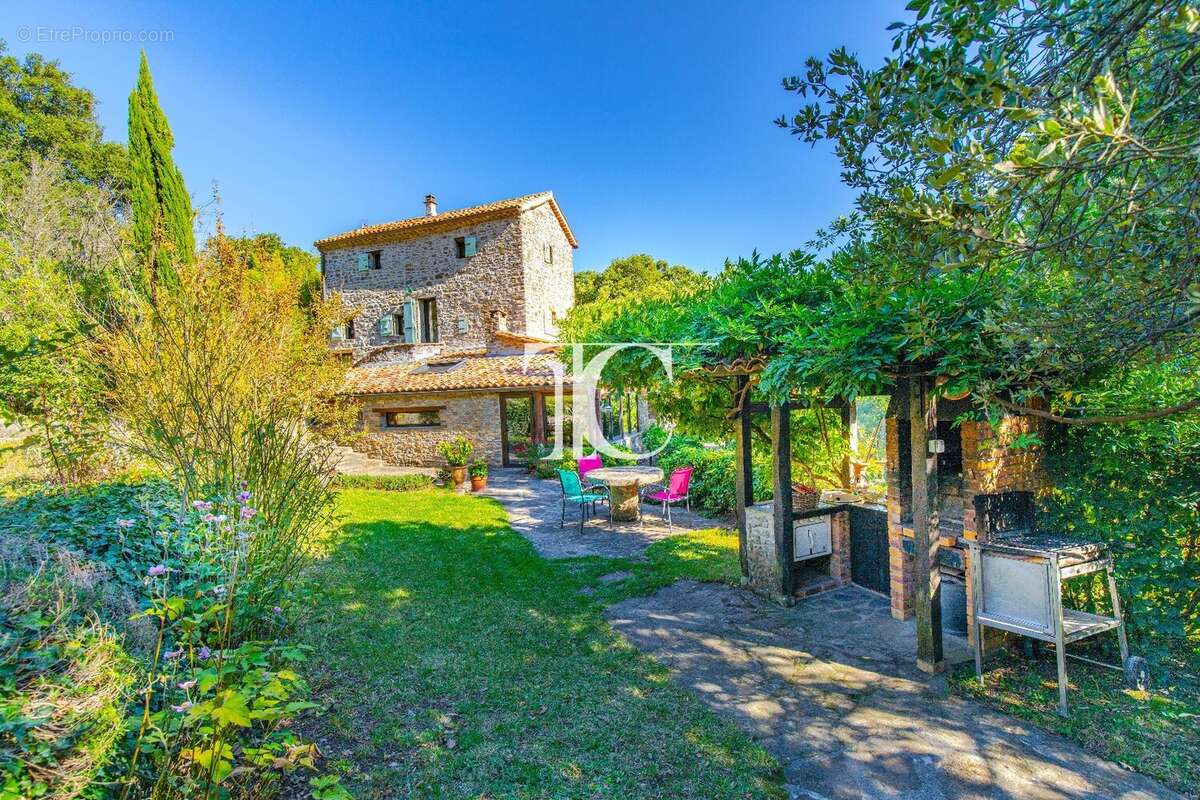 Maison à SAINT-AMBROIX