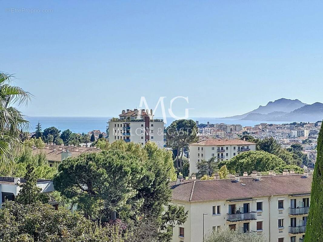 Appartement à LE CANNET