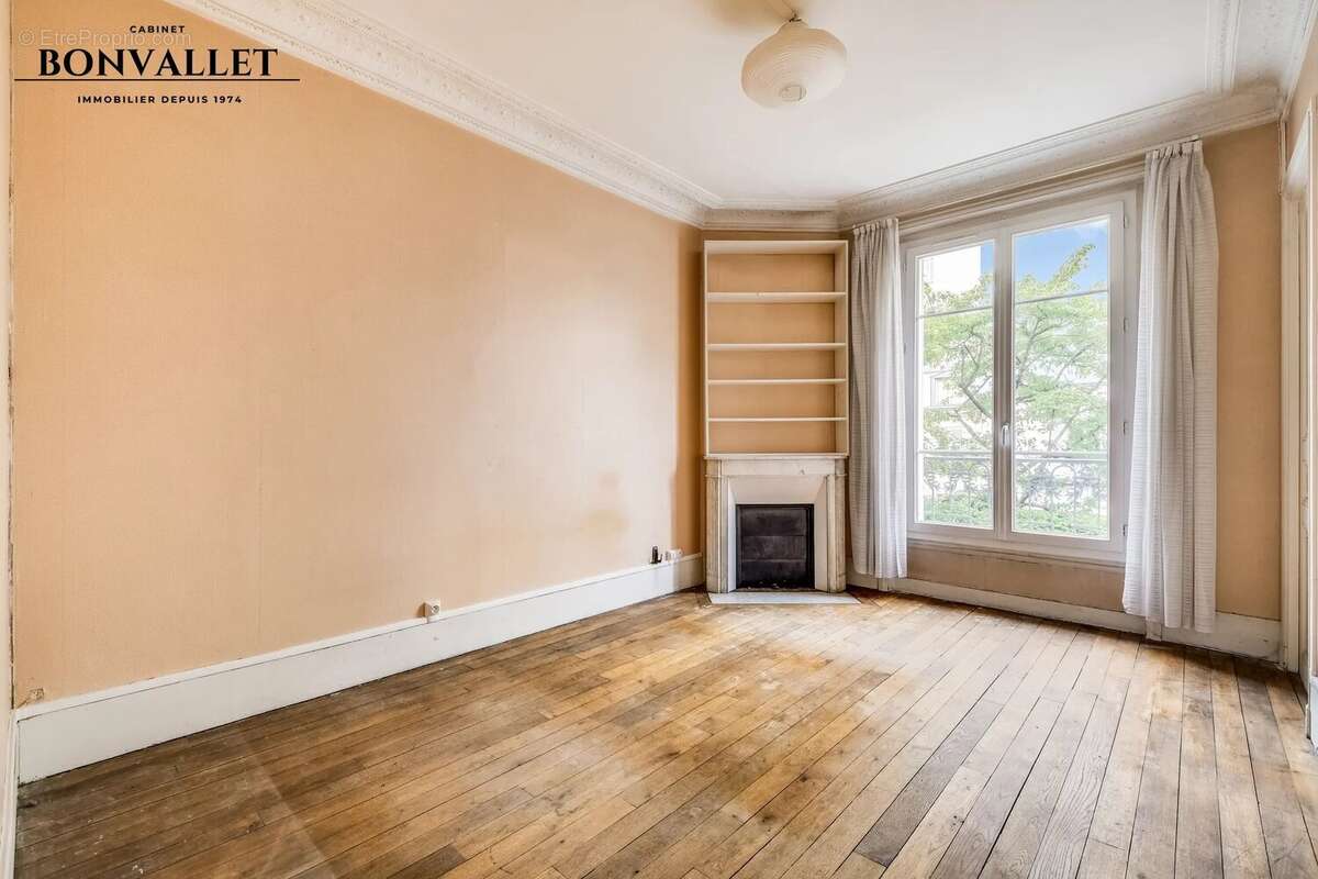 Appartement à PARIS-15E