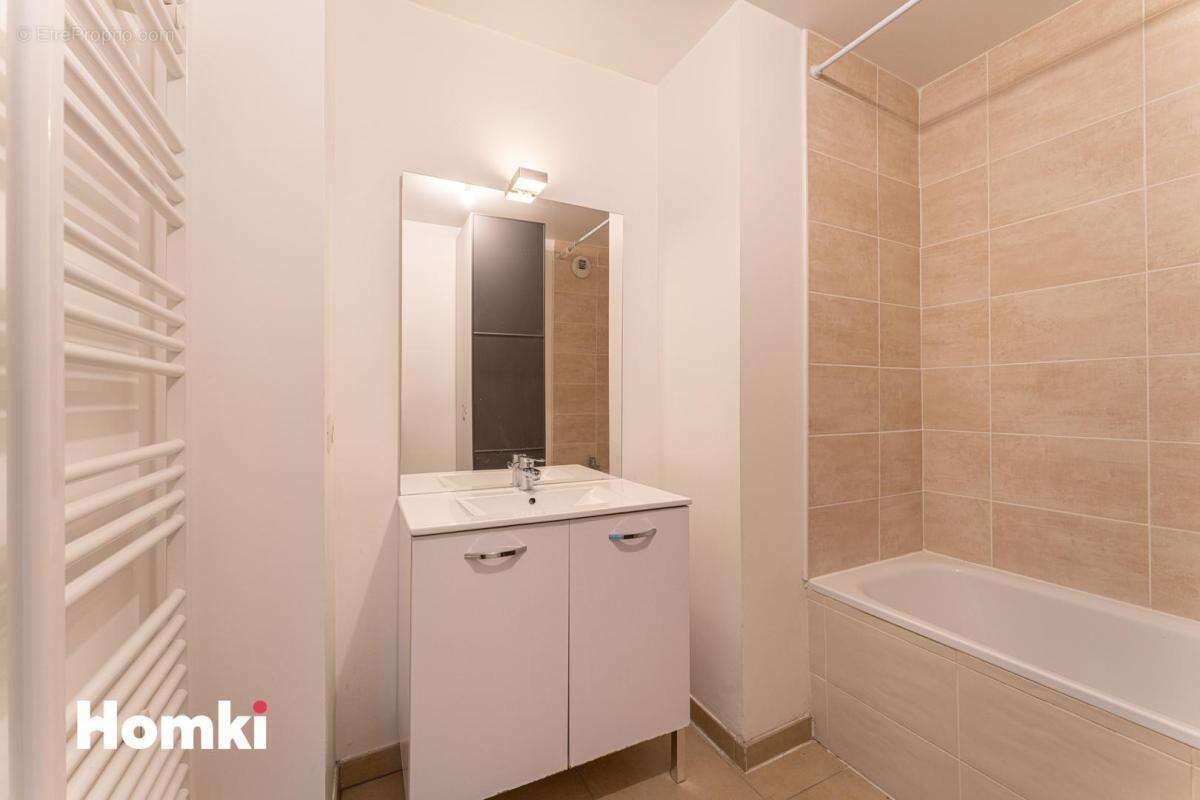 Appartement à MARSEILLE-5E
