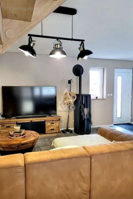 Maison à BRUILLE-SAINT-AMAND