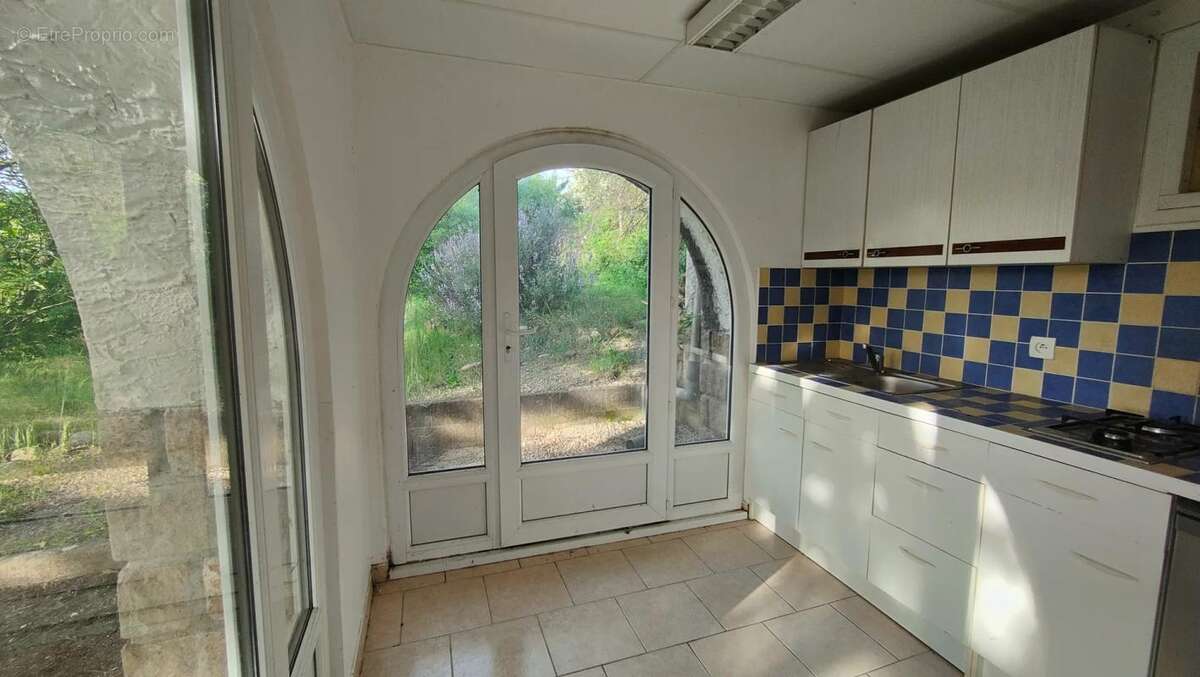 Maison à VILLENEUVE-DE-BERG