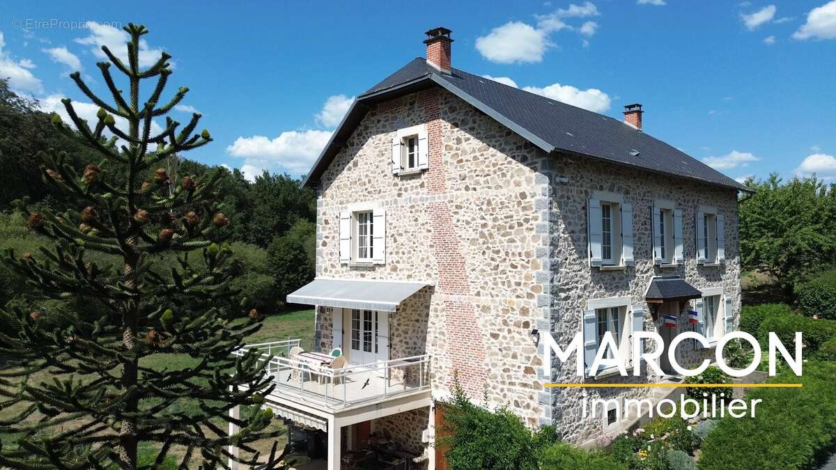 Maison à LE GRAND-BOURG