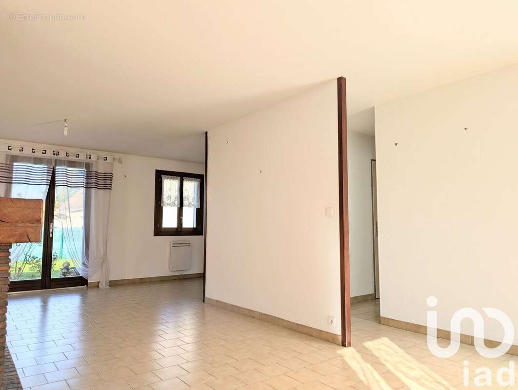 Photo 4 - Maison à GY-LES-NONAINS