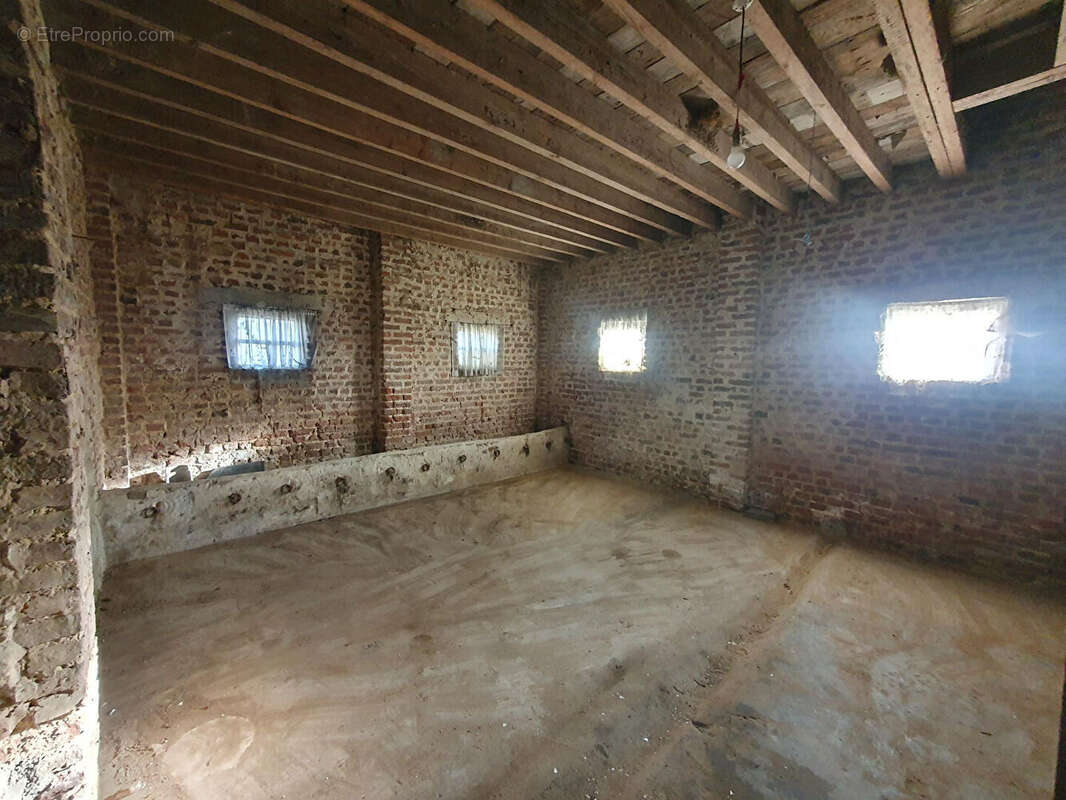 Maison à MONT-D&#039;ORIGNY