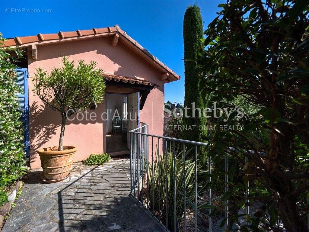 Maison à THEOULE-SUR-MER