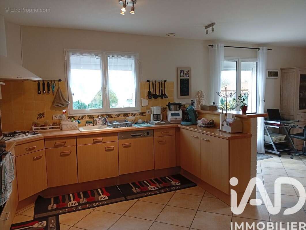 Maison 93 m² à Rieux-De-Pelleport  - photo 4