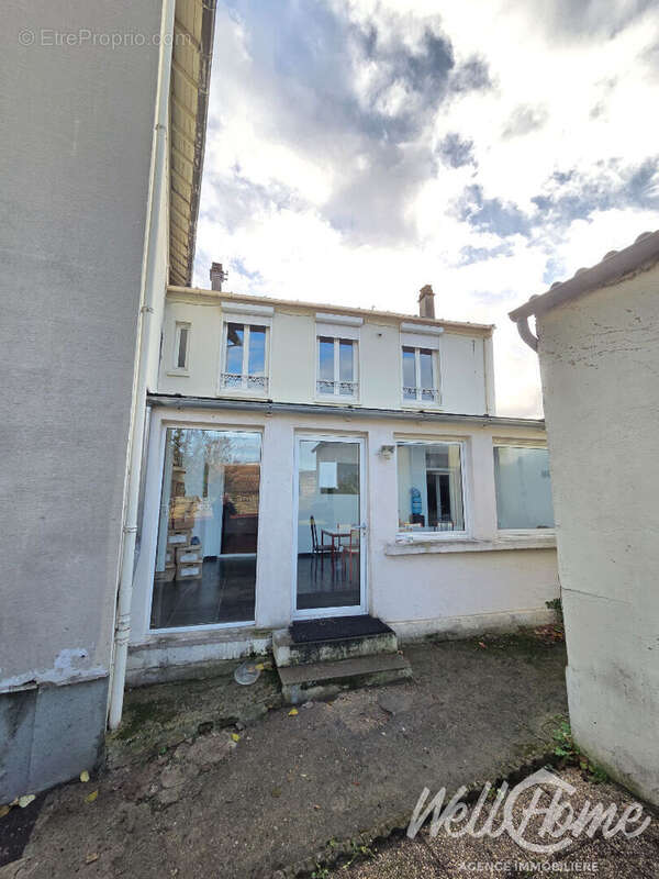 Maison à SAINT-OUEN-L'AUMONE